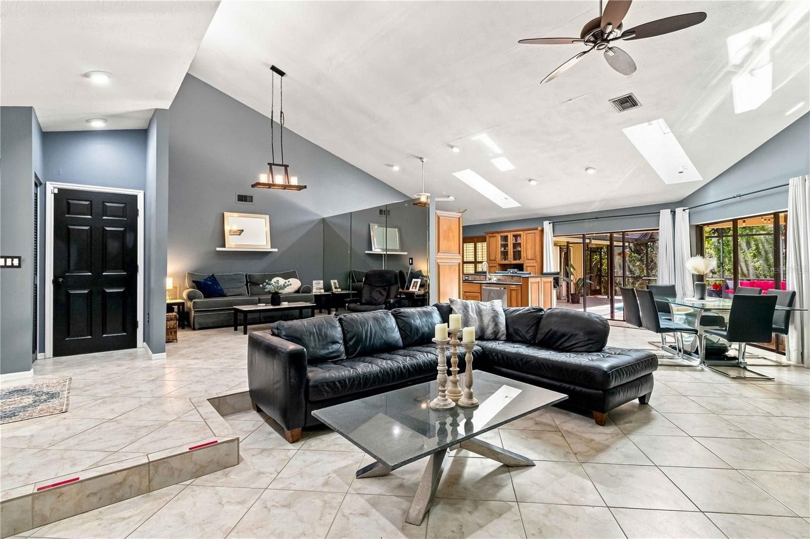 Single Family Residence at 902 DRAKESWOOD CT, SARASOTA, photo 12 of 45