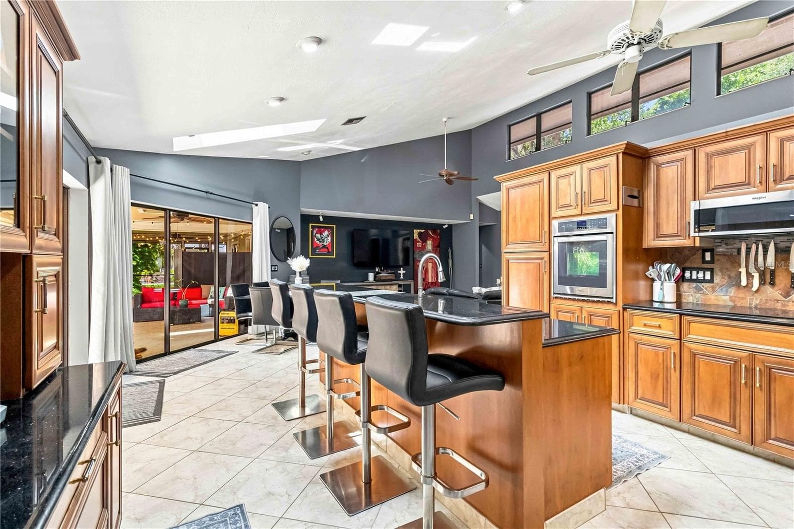 Single Family Residence at 902 DRAKESWOOD CT, SARASOTA, photo 17 of 45