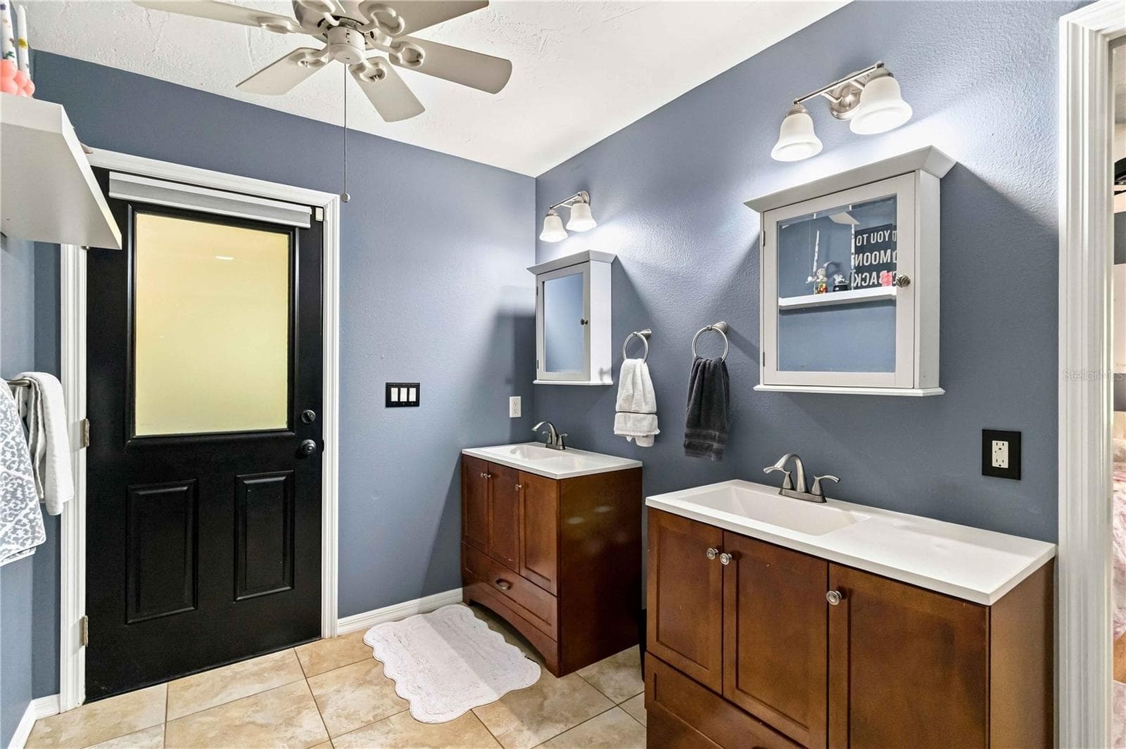 Single Family Residence at 902 DRAKESWOOD CT, SARASOTA, photo 28 of 45