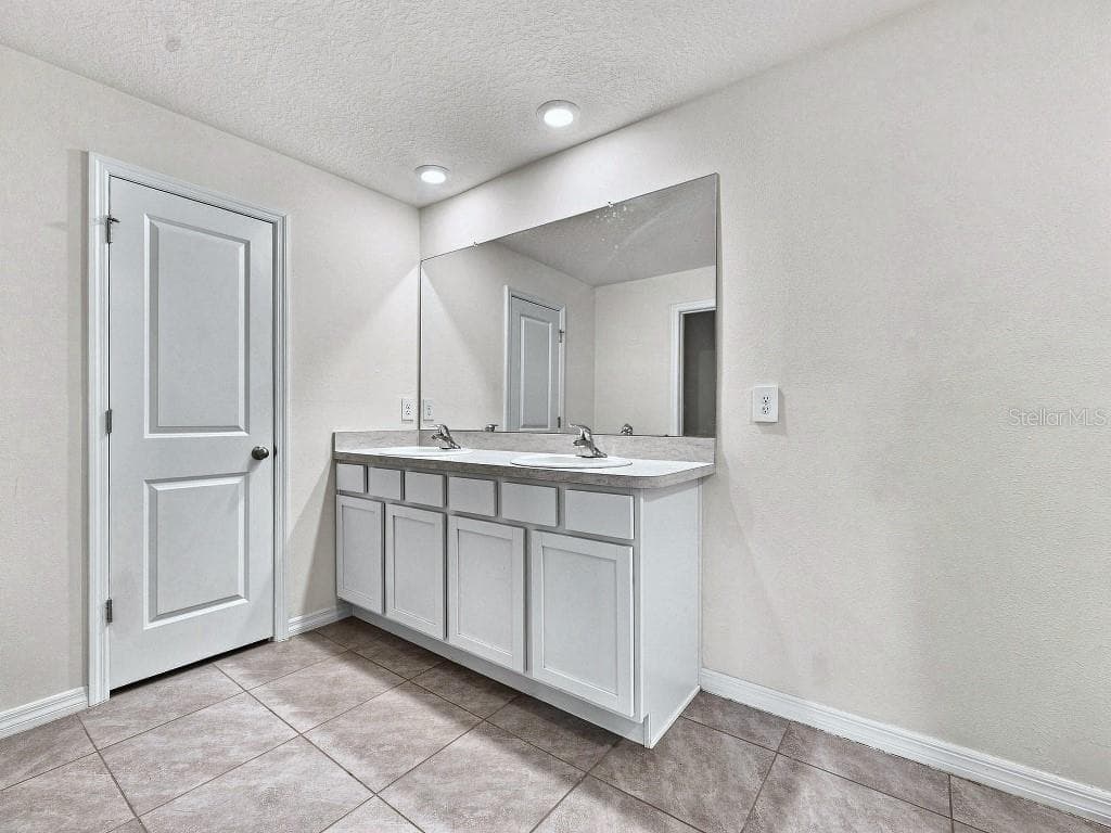 Single Family Residence at 2951 ROCK SOUND ST, BRADENTON, photo 40 of 52