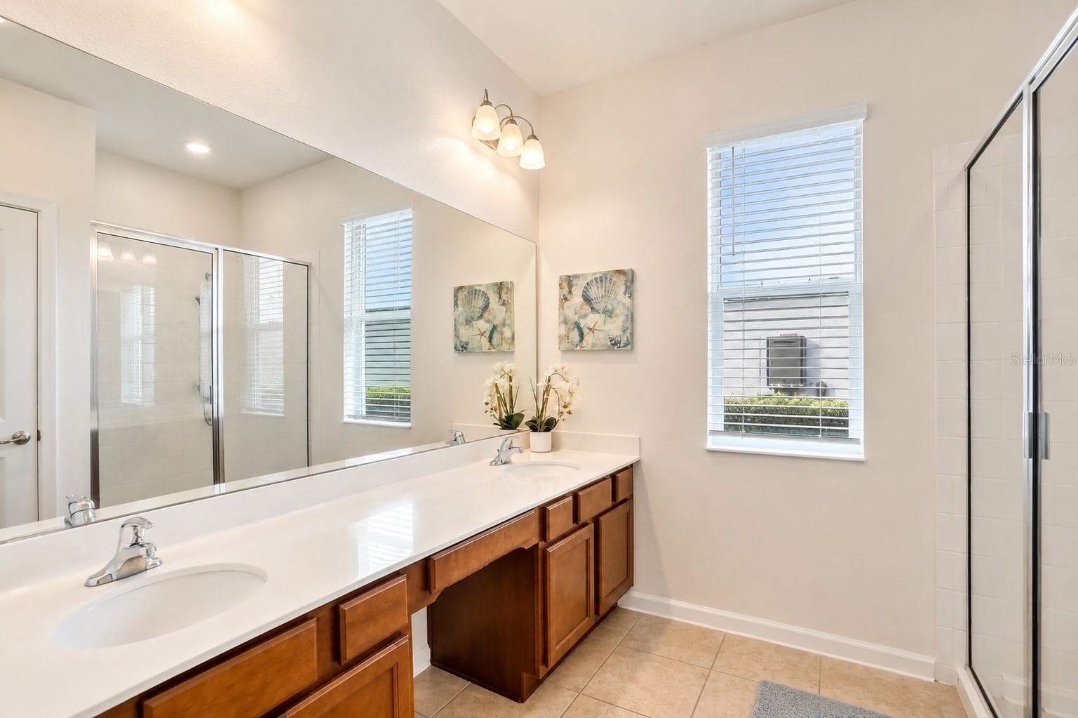 Bathroom in Master Suite Downstairs - 250 BALLO DR, KISSIMMEE