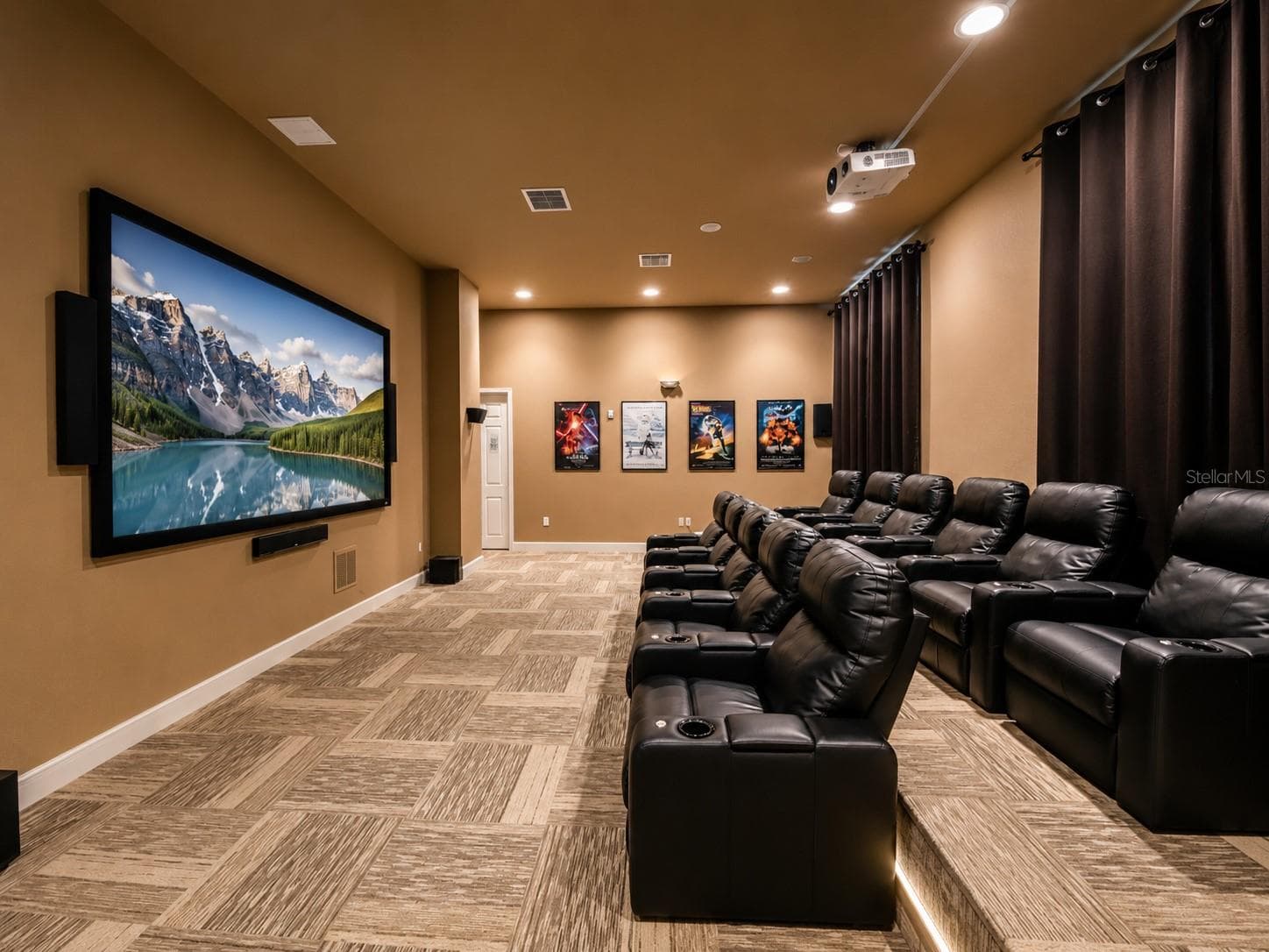 Resort Movie Room - 250 BALLO DR, KISSIMMEE