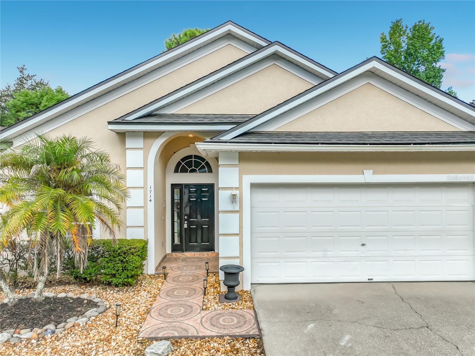 Single Family Residence at 1714 FOX GLEN CT, WINTER SPRINGS, photo 2 of 46