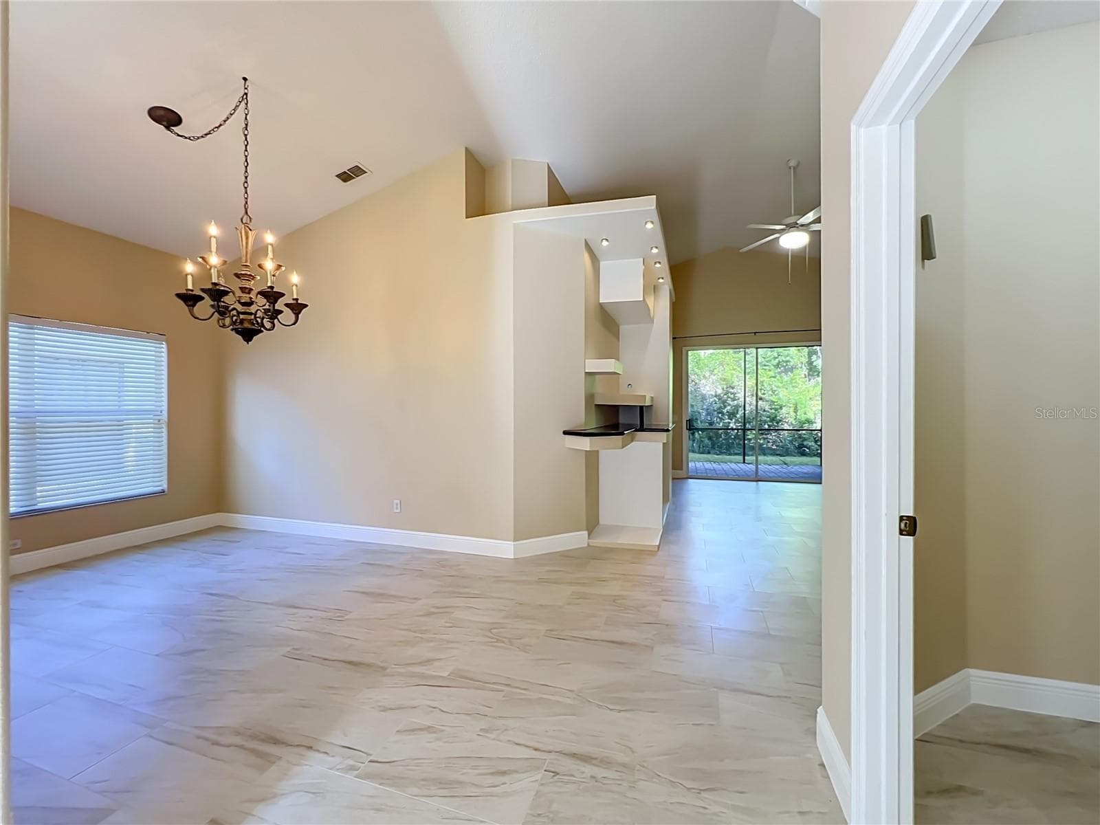 Single Family Residence at 1714 FOX GLEN CT, WINTER SPRINGS, photo 14 of 46