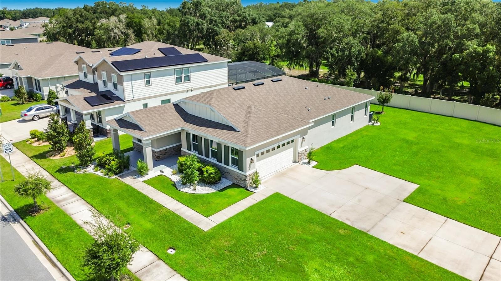 Single Family Residence at 1525 ERIN BREEZE LN, KISSIMMEE, photo 5 of 57