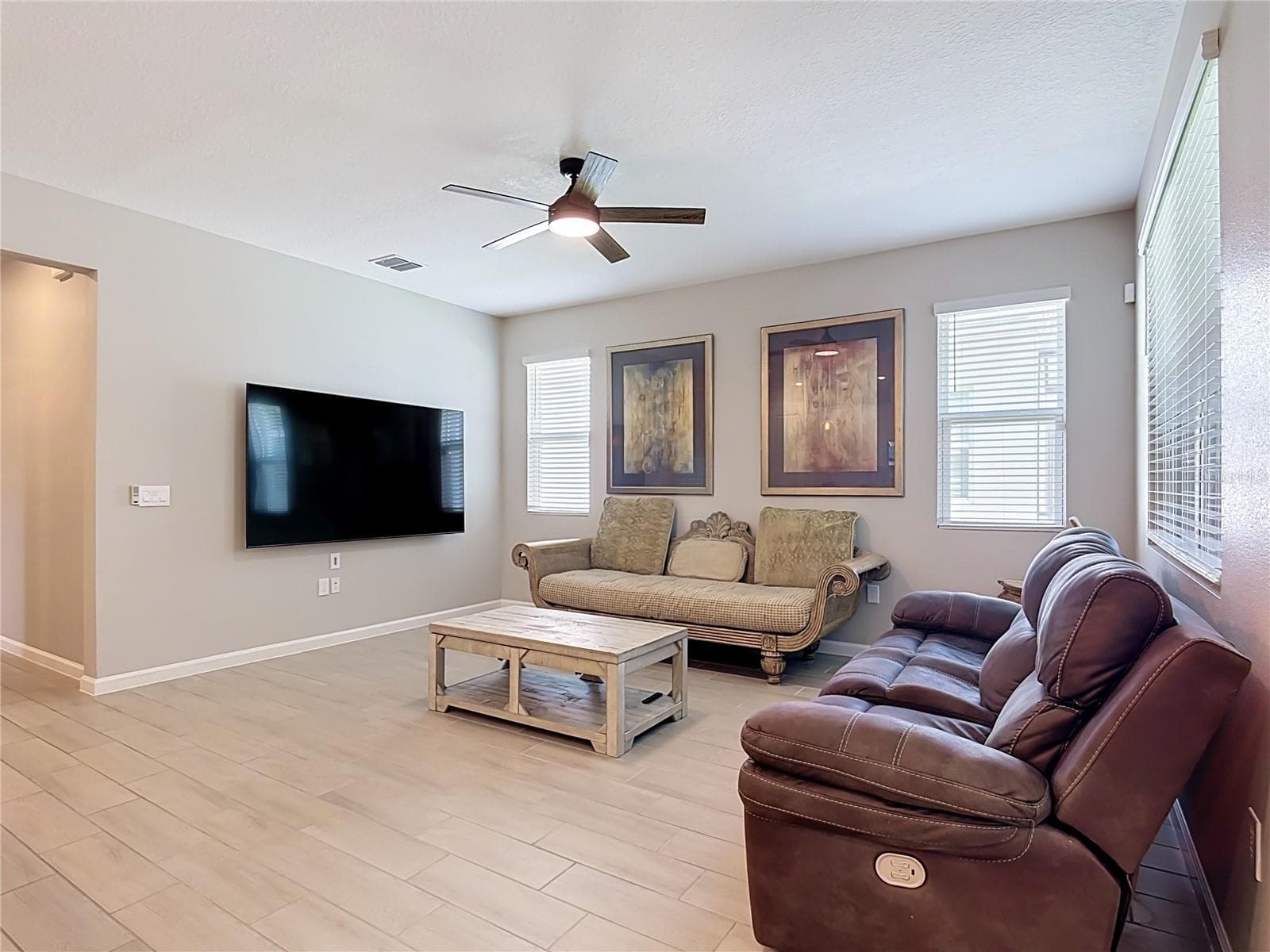 Single Family Residence at 1525 ERIN BREEZE LN, KISSIMMEE, photo 19 of 57