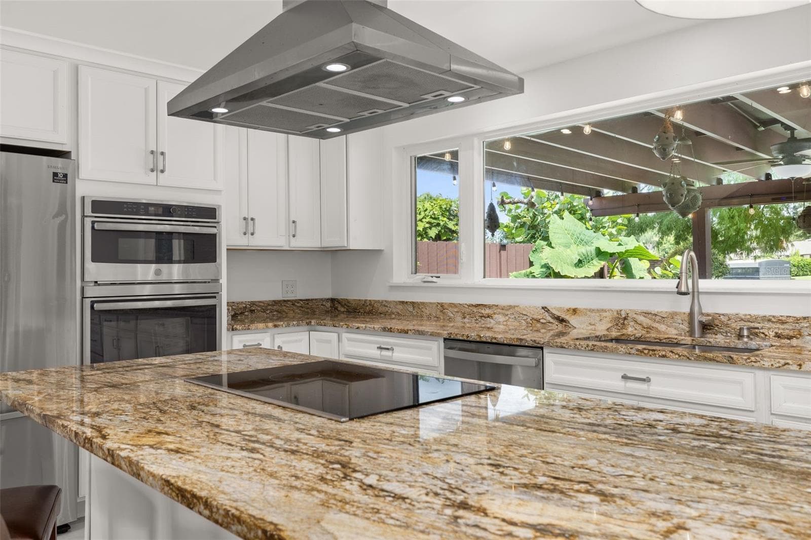 Single Family Residence at 3625 WATERS EDGE DR, BELLE ISLE, photo 18 of 71