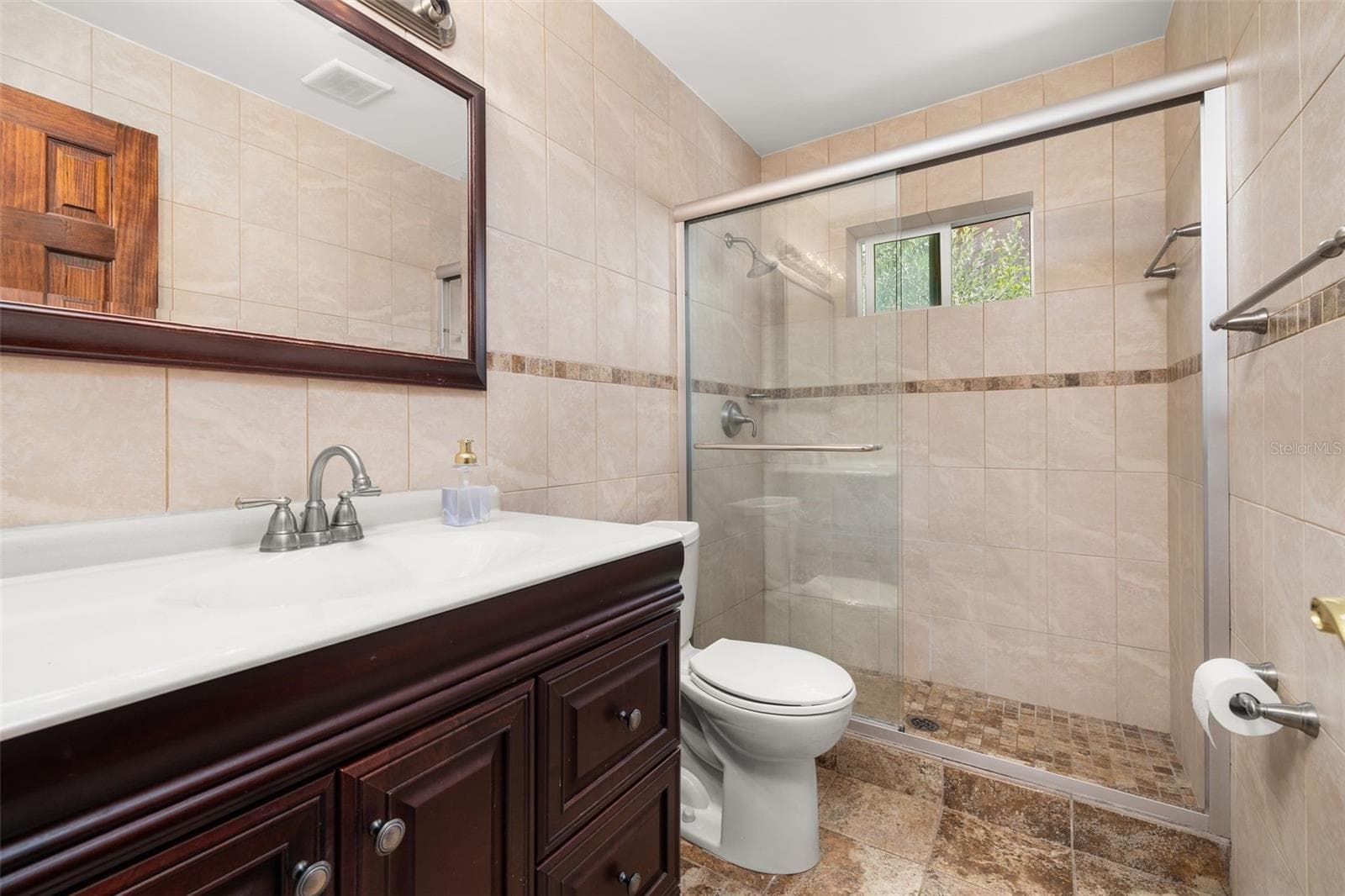 Single Family Residence at 3625 WATERS EDGE DR, BELLE ISLE, photo 38 of 71