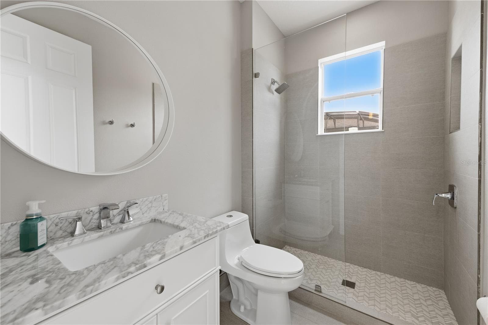Guest Bathroom - 2nd Floor - 1526 EQUINOX CIR, SANFORD