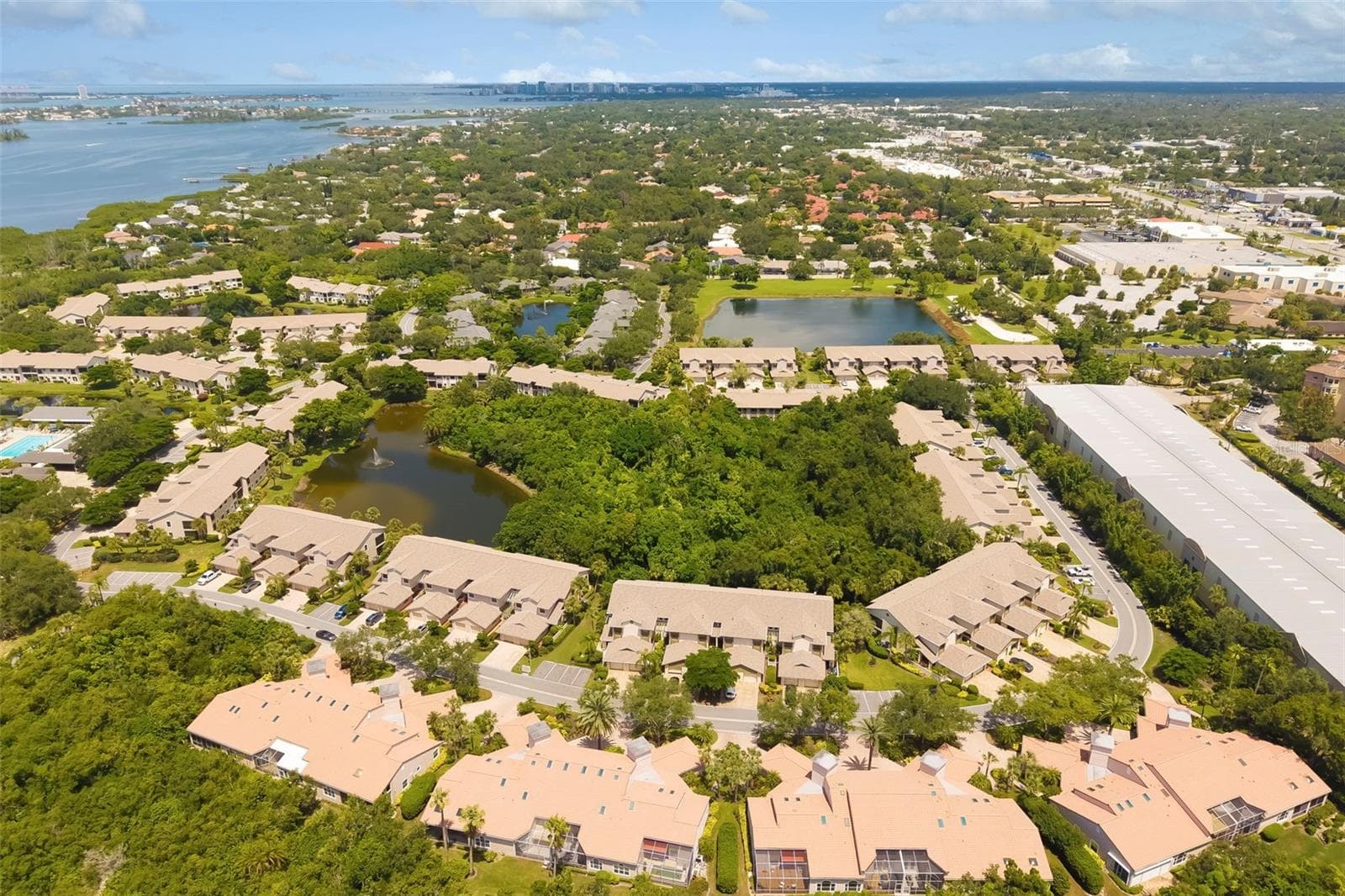 Condominium at 1678 STARLING DR #102, SARASOTA, photo 33 of 58
