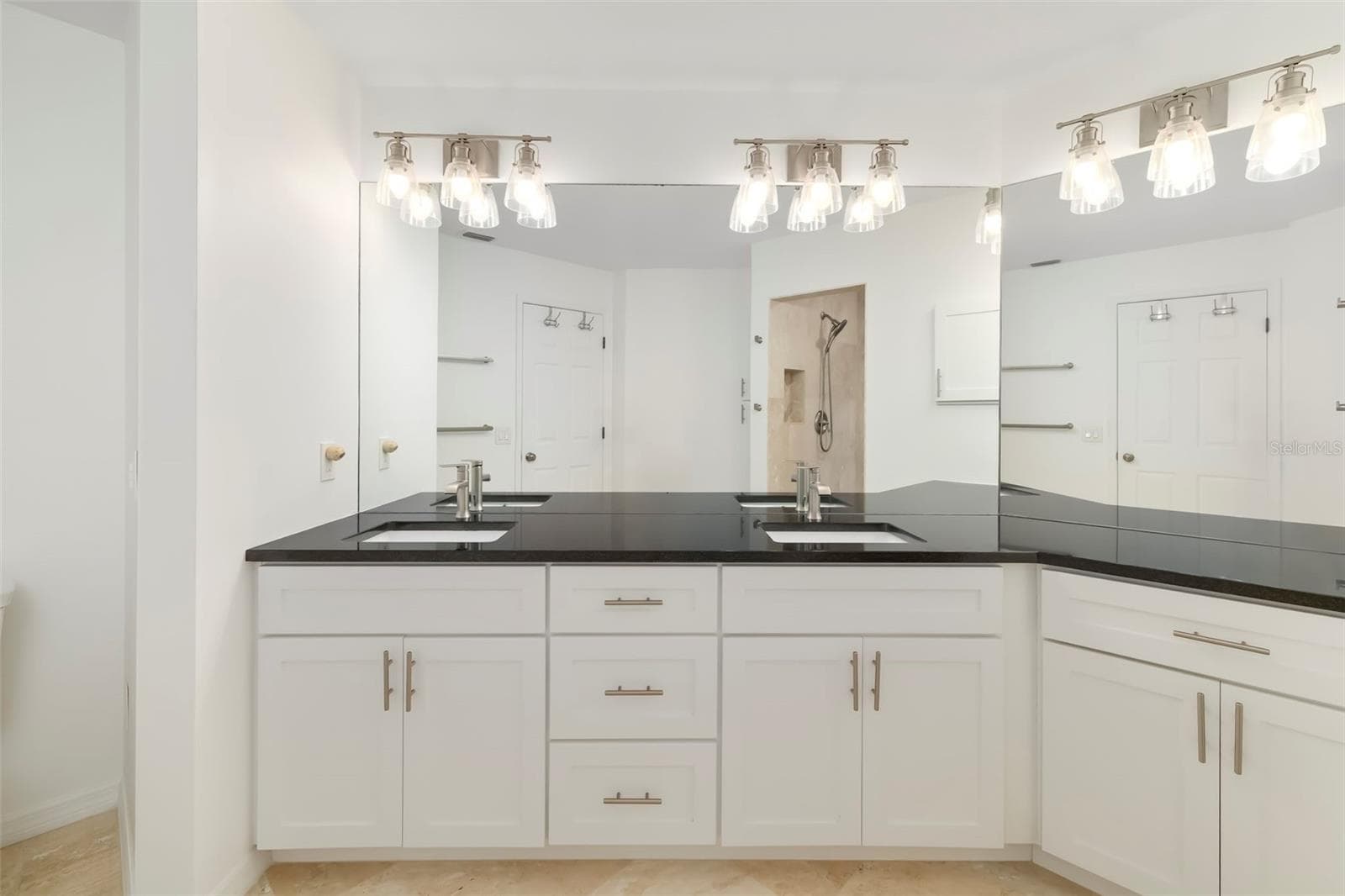 Primary Bathroom - 1678 STARLING DR #102, SARASOTA