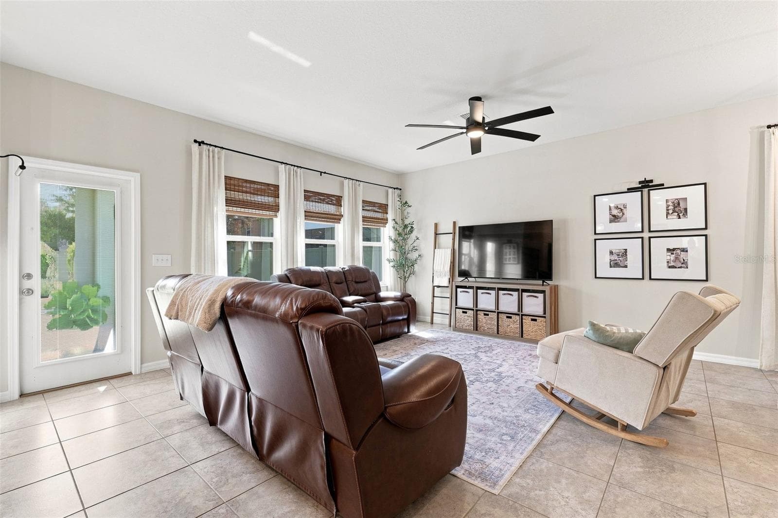 Single Family Residence at 8096 SEAGARDEN LN, LAND O LAKES, photo 8 of 47