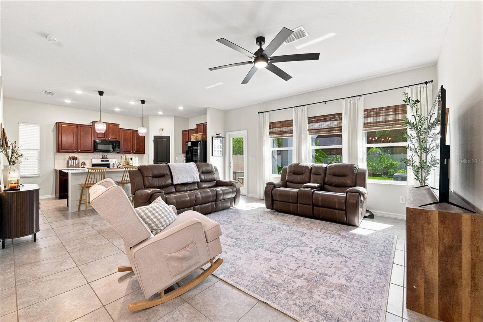 Single Family Residence at 8096 SEAGARDEN LN, LAND O LAKES, photo 11 of 47