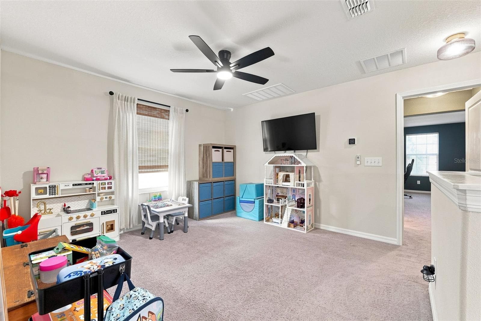 Single Family Residence at 8096 SEAGARDEN LN, LAND O LAKES, photo 21 of 47
