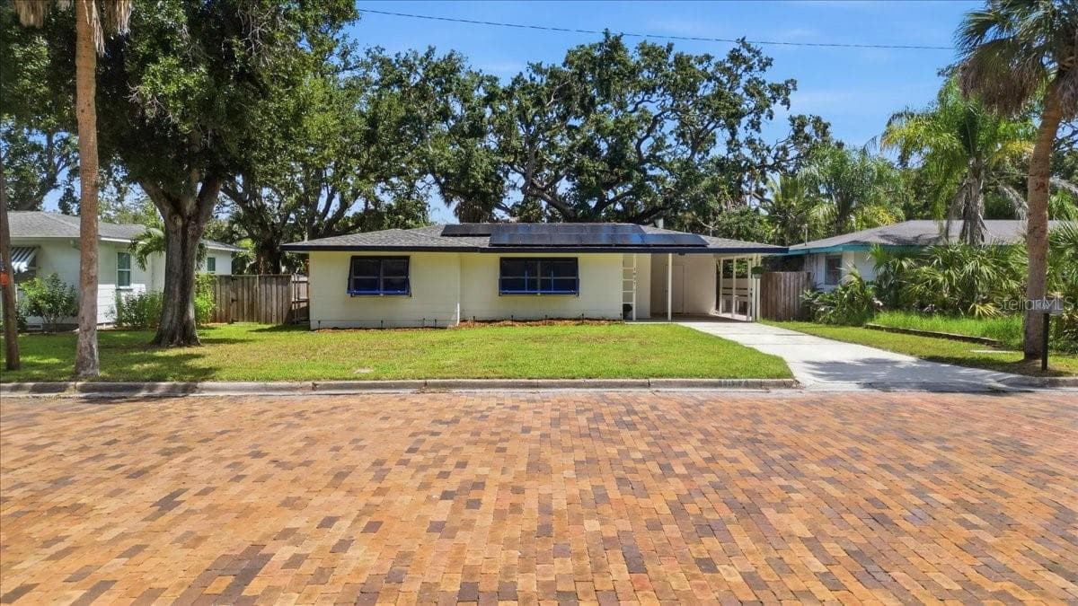Brick-Paved Street - 1837 PASADENA DR, DUNEDIN