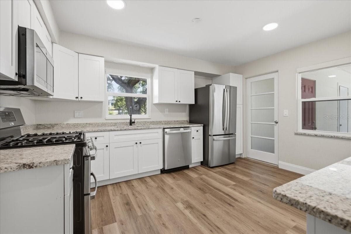 Updated Kitchen - 1837 PASADENA DR, DUNEDIN