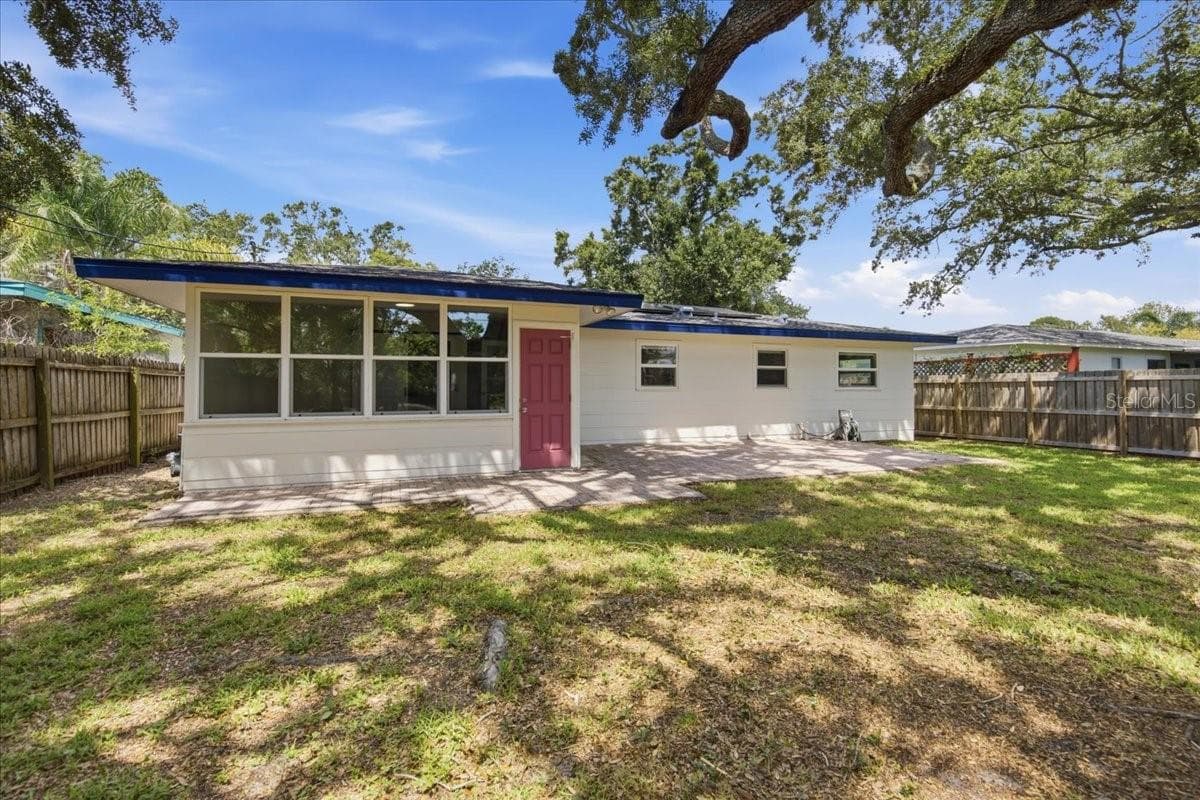 Backyard View - 1837 PASADENA DR, DUNEDIN
