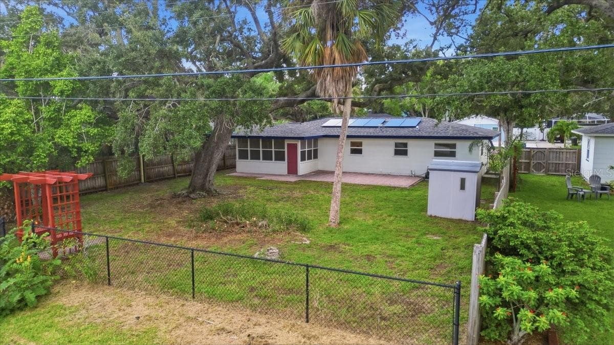Fully Fenced Backyard - 1837 PASADENA DR, DUNEDIN