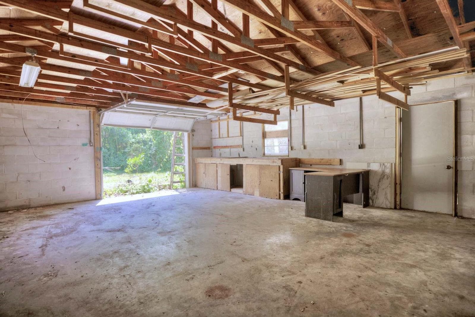 Single Family Residence at 4802 E LA FLAM RD RD, AVON PARK, photo 22 of 31