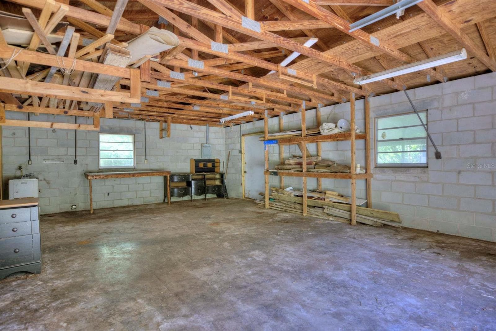 Single Family Residence at 4802 E LA FLAM RD RD, AVON PARK, photo 23 of 31