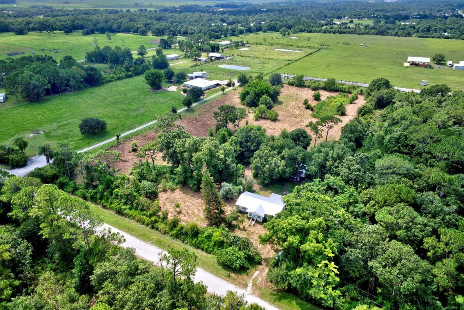 Single Family Residence at 4802 E LA FLAM RD RD, AVON PARK, photo 27 of 31