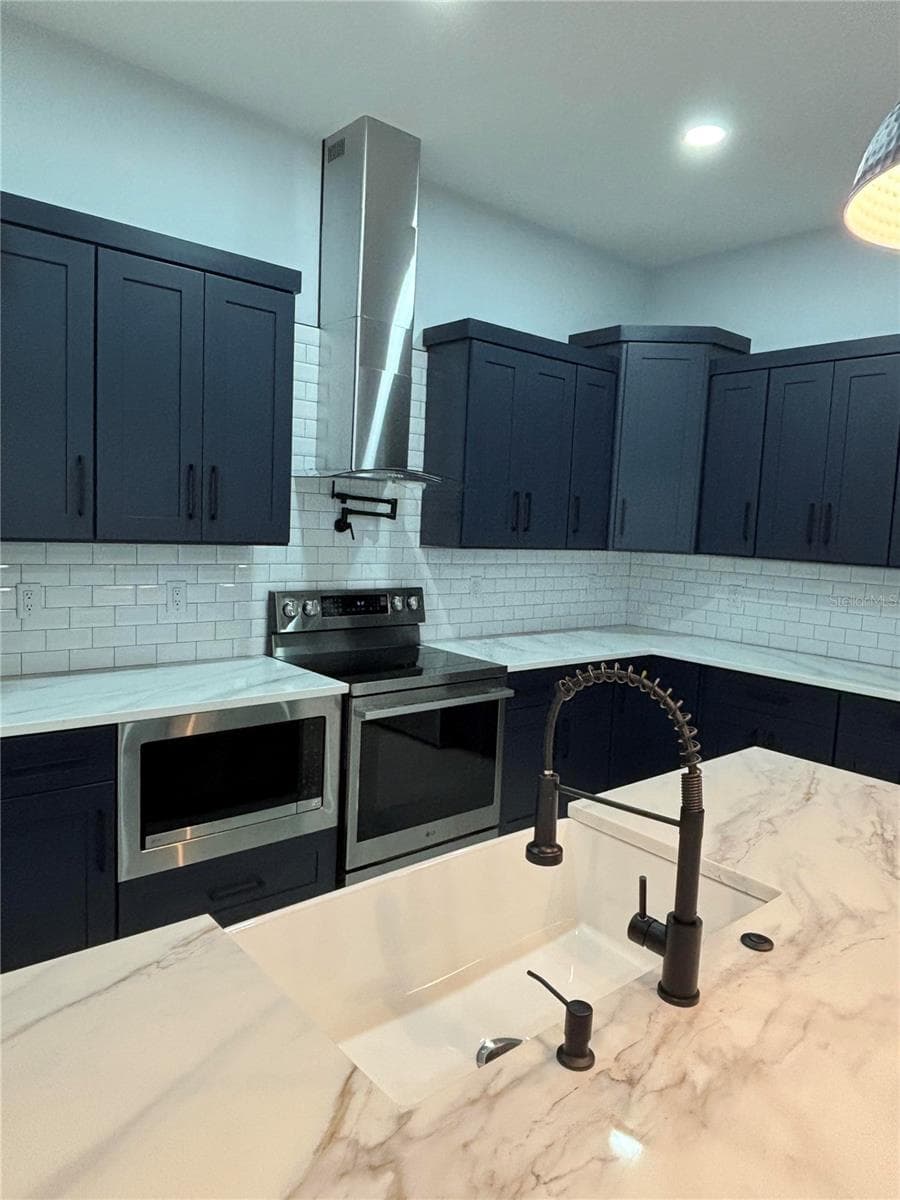 Kitchen Detail - 4228 FOXWOOD BLVD, WESLEY CHAPEL