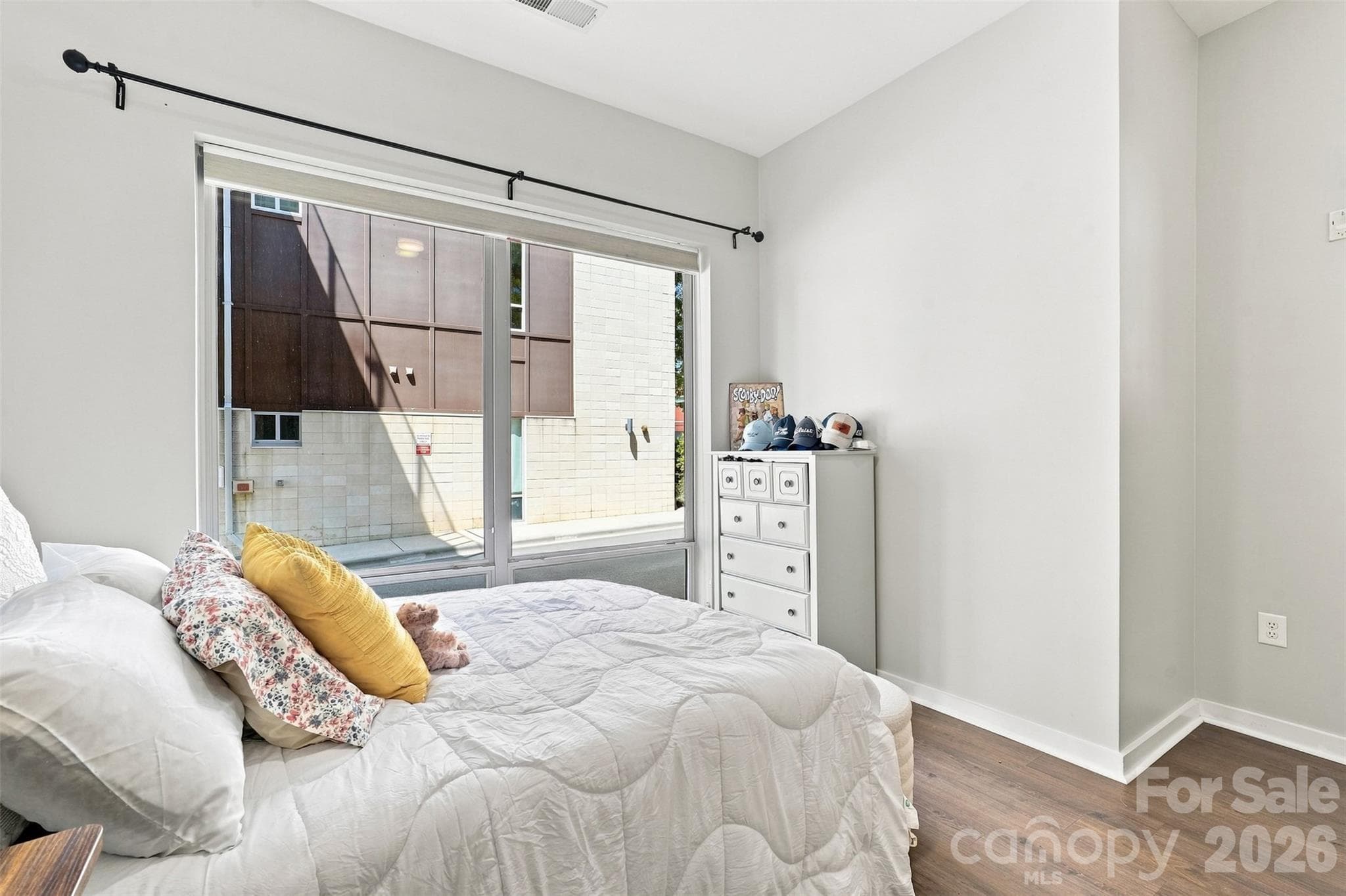 Condominium at 2116 Mcclintock Road, Charlotte, photo 17 of 39