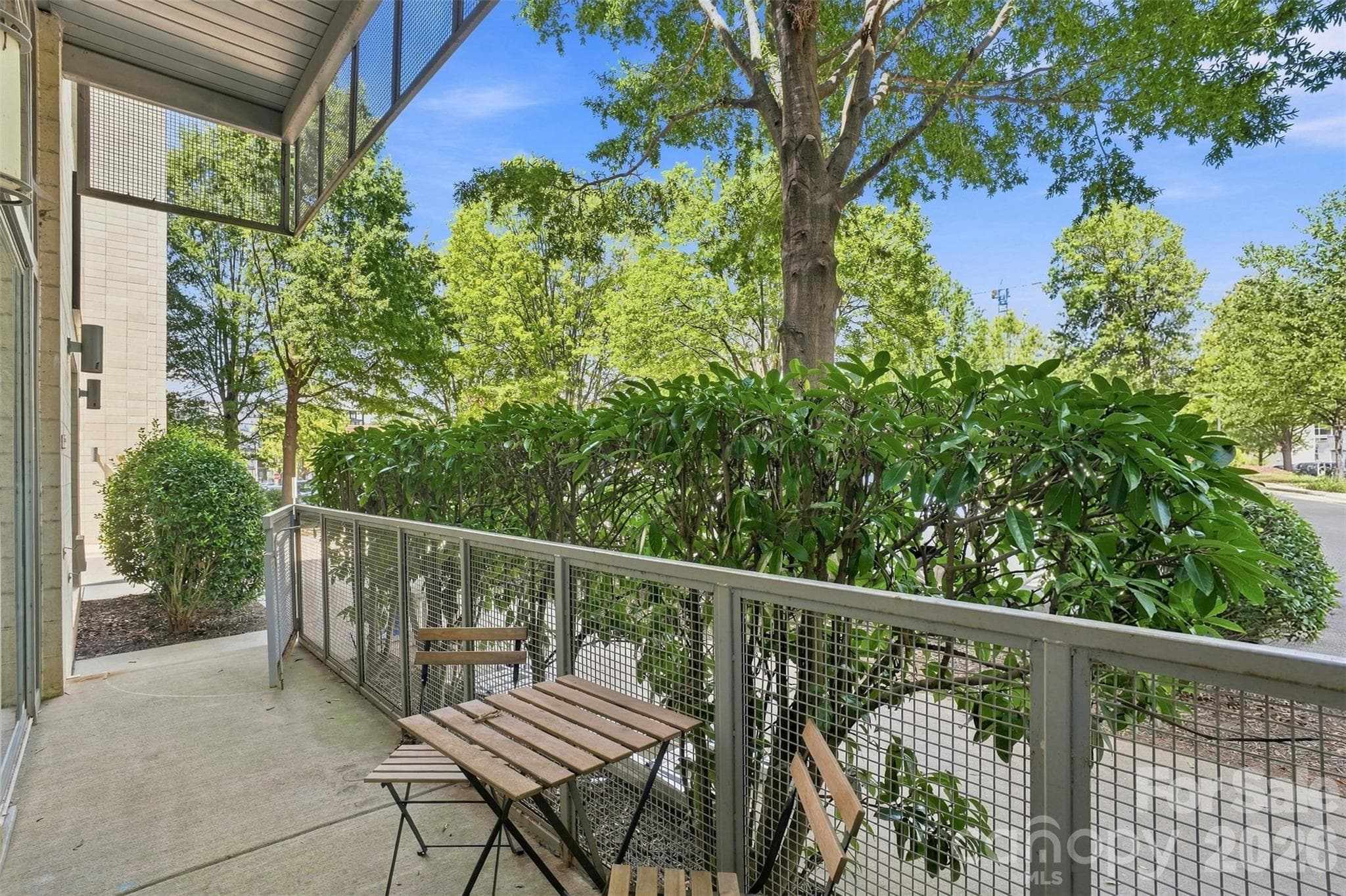 Condominium at 2116 Mcclintock Road, Charlotte, photo 24 of 39