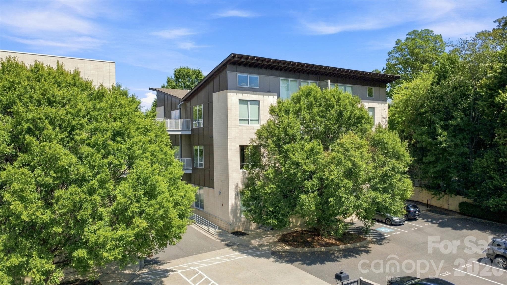 Condominium at 2116 Mcclintock Road, Charlotte, photo 26 of 39