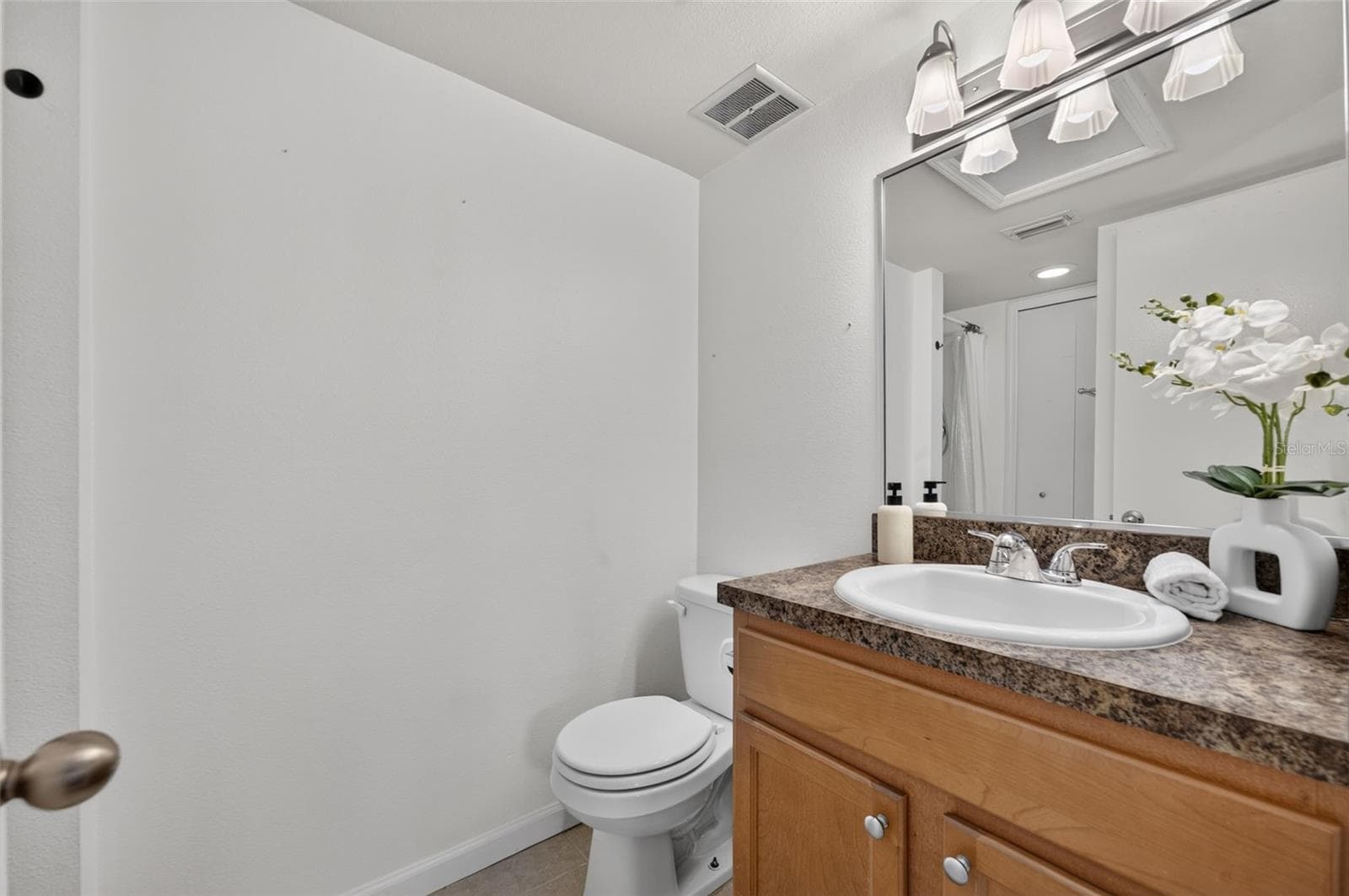 Primary bathroom - 3004 PLAZA TERRACE DR #3004, ORLANDO