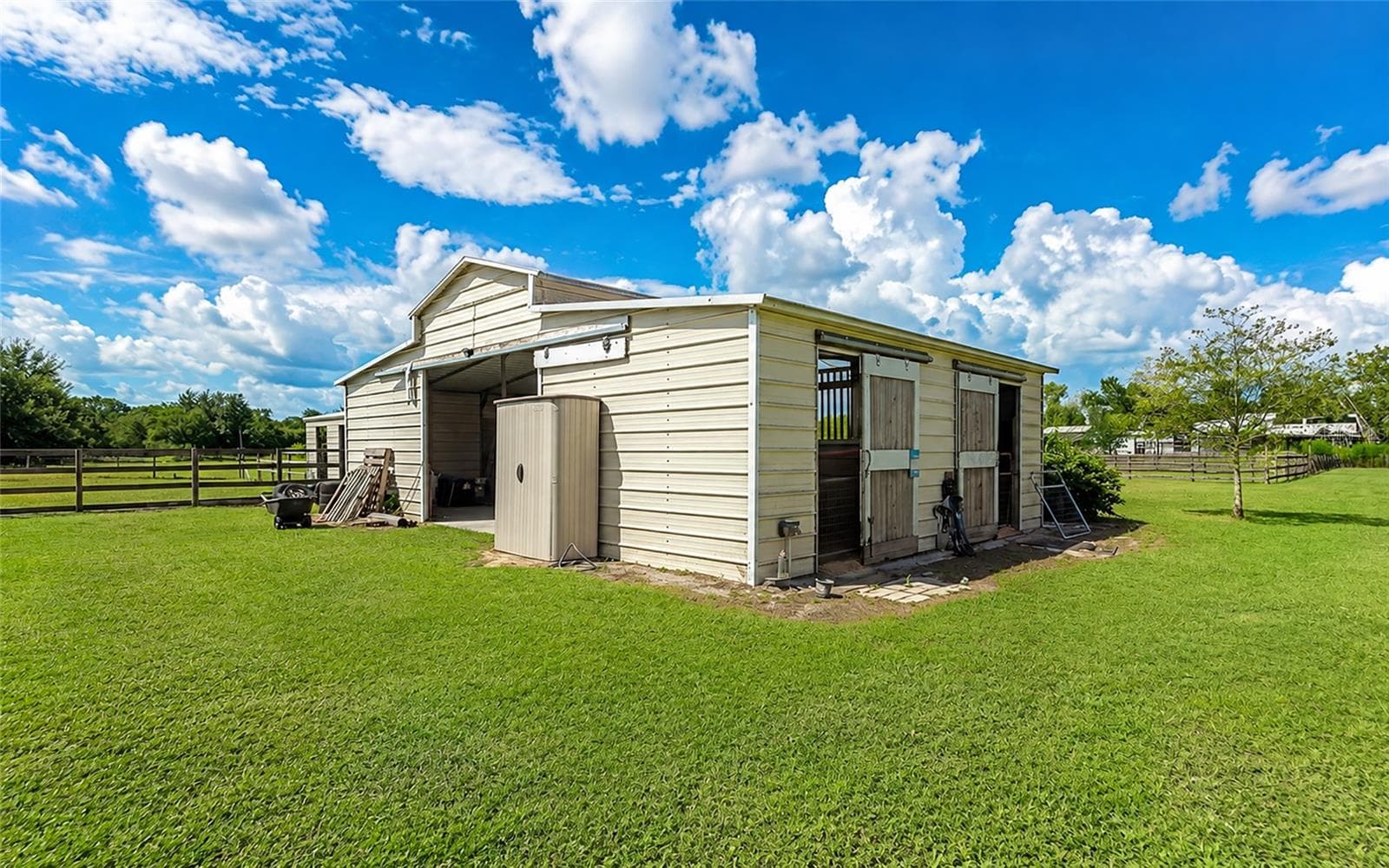 Single Family Residence at 710 MYAKKA RD, SARASOTA, photo 68 of 110