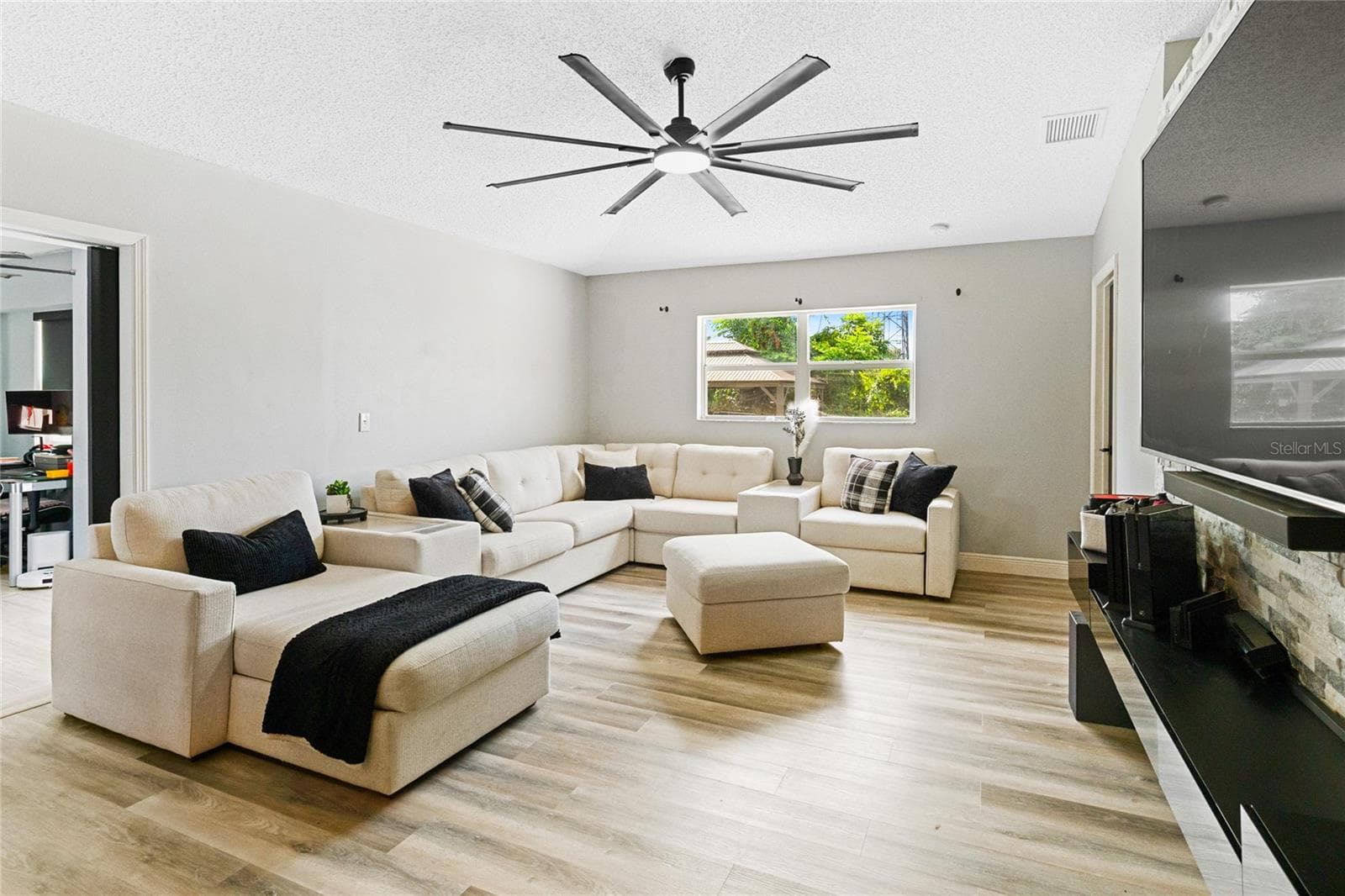 Single Family Residence at 2086 S PARKTON DR, DELTONA, photo 15 of 33