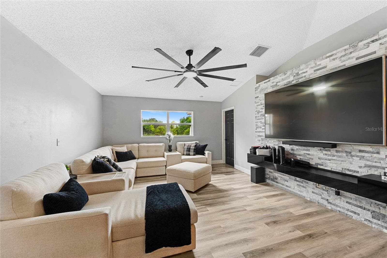 Single Family Residence at 2086 S PARKTON DR, DELTONA, photo 16 of 33