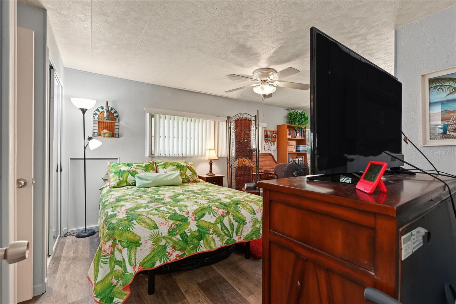 Mobile Home at 18675 US HIGHWAY 19 N #427, CLEARWATER, photo 10 of 45