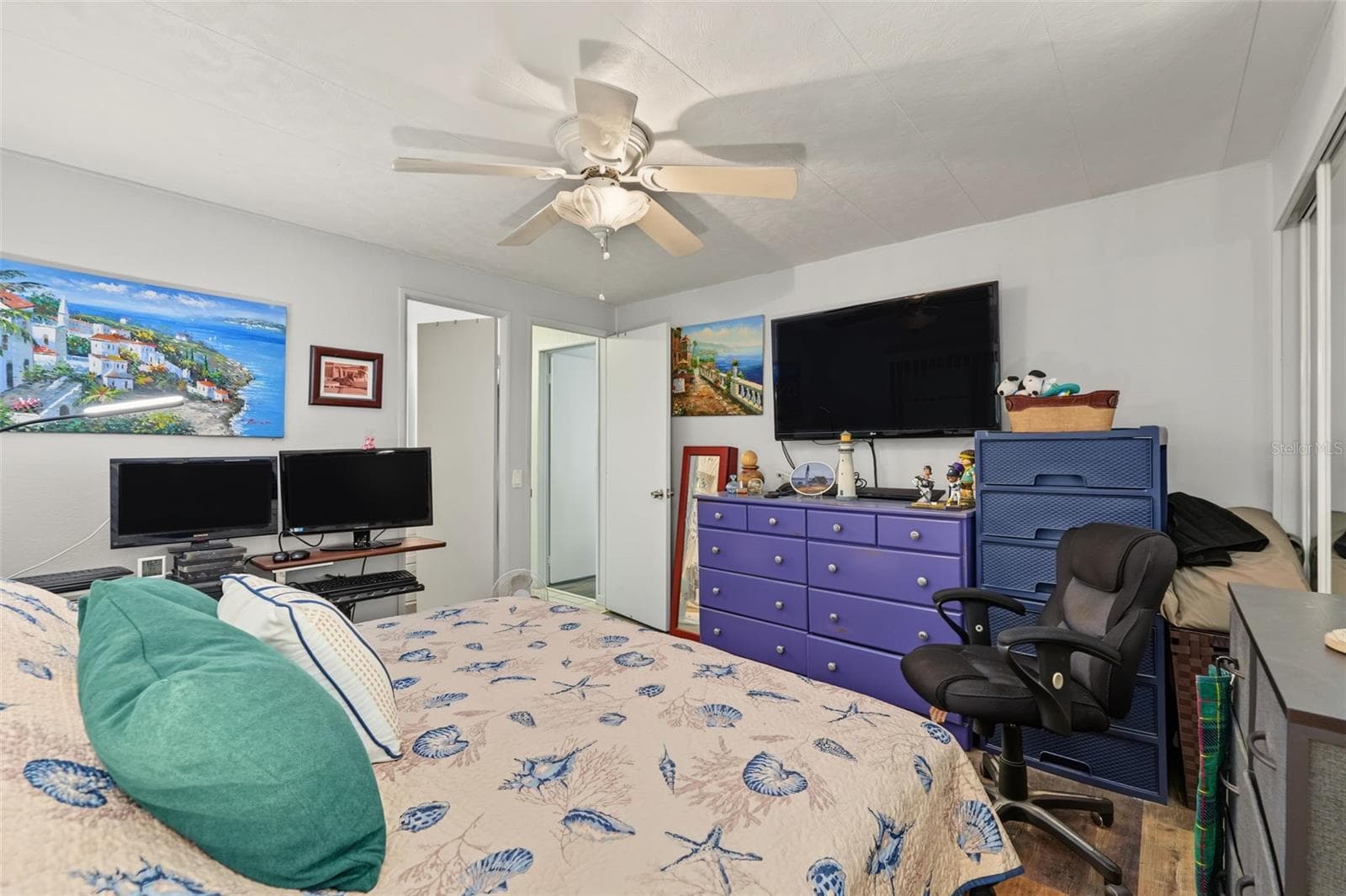 Mobile Home at 18675 US HIGHWAY 19 N #427, CLEARWATER, photo 18 of 45