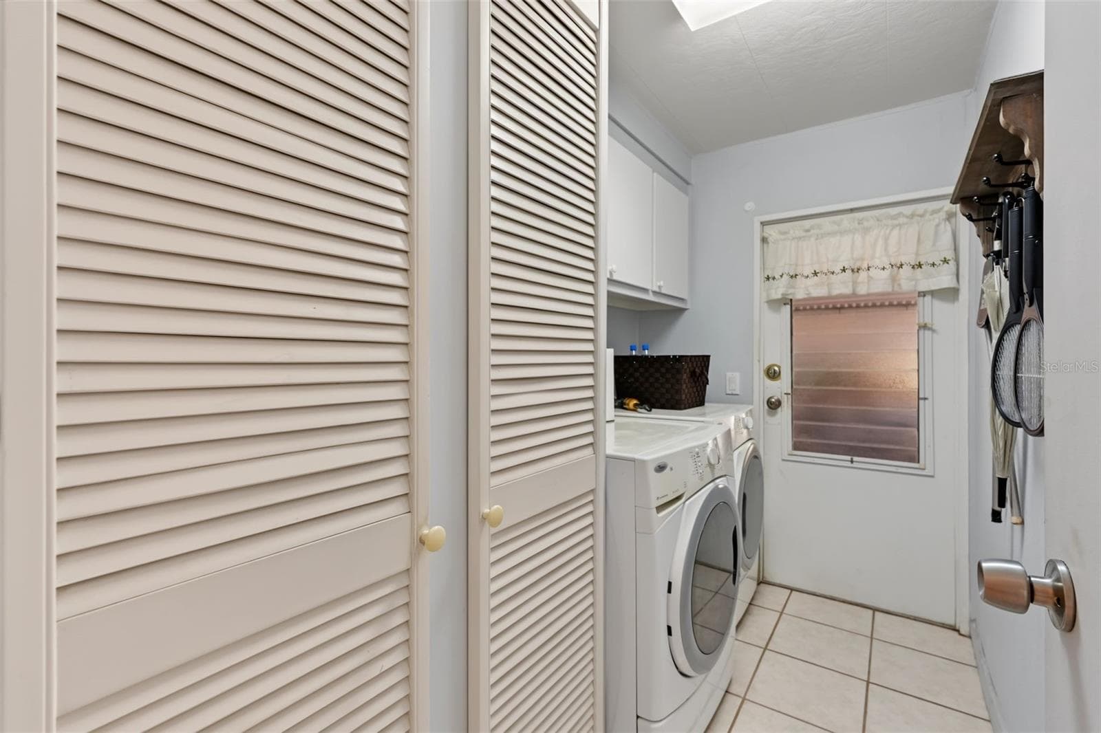 Mobile Home at 18675 US HIGHWAY 19 N #427, CLEARWATER, photo 20 of 45