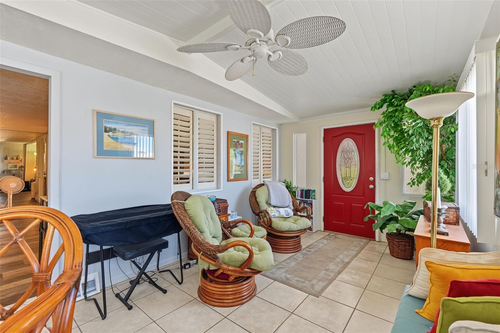 Mobile Home at 18675 US HIGHWAY 19 N #427, CLEARWATER, photo 23 of 45
