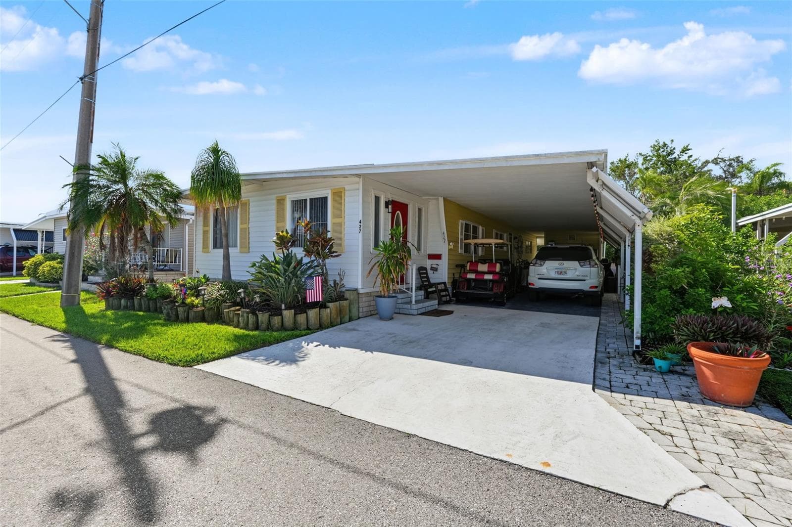 Mobile Home at 18675 US HIGHWAY 19 N #427, CLEARWATER, photo 35 of 45