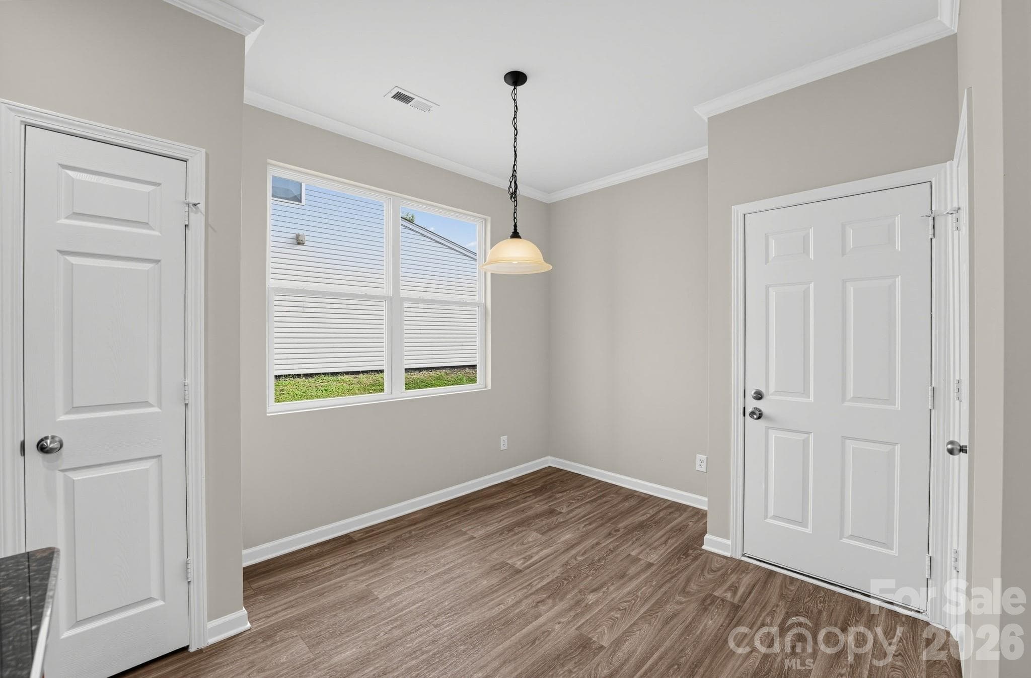Single Family Residence at 12432 Bending Branch Road, Charlotte, photo 7 of 20