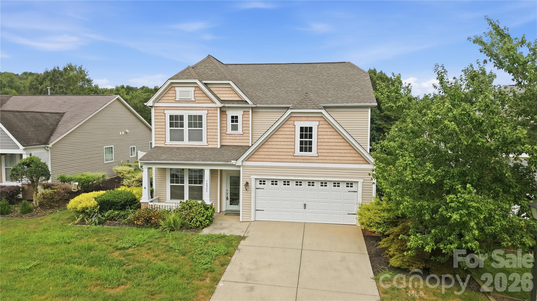 Single Family Residence at 14902 Brotherly Lane, Charlotte, photo 3 of 48