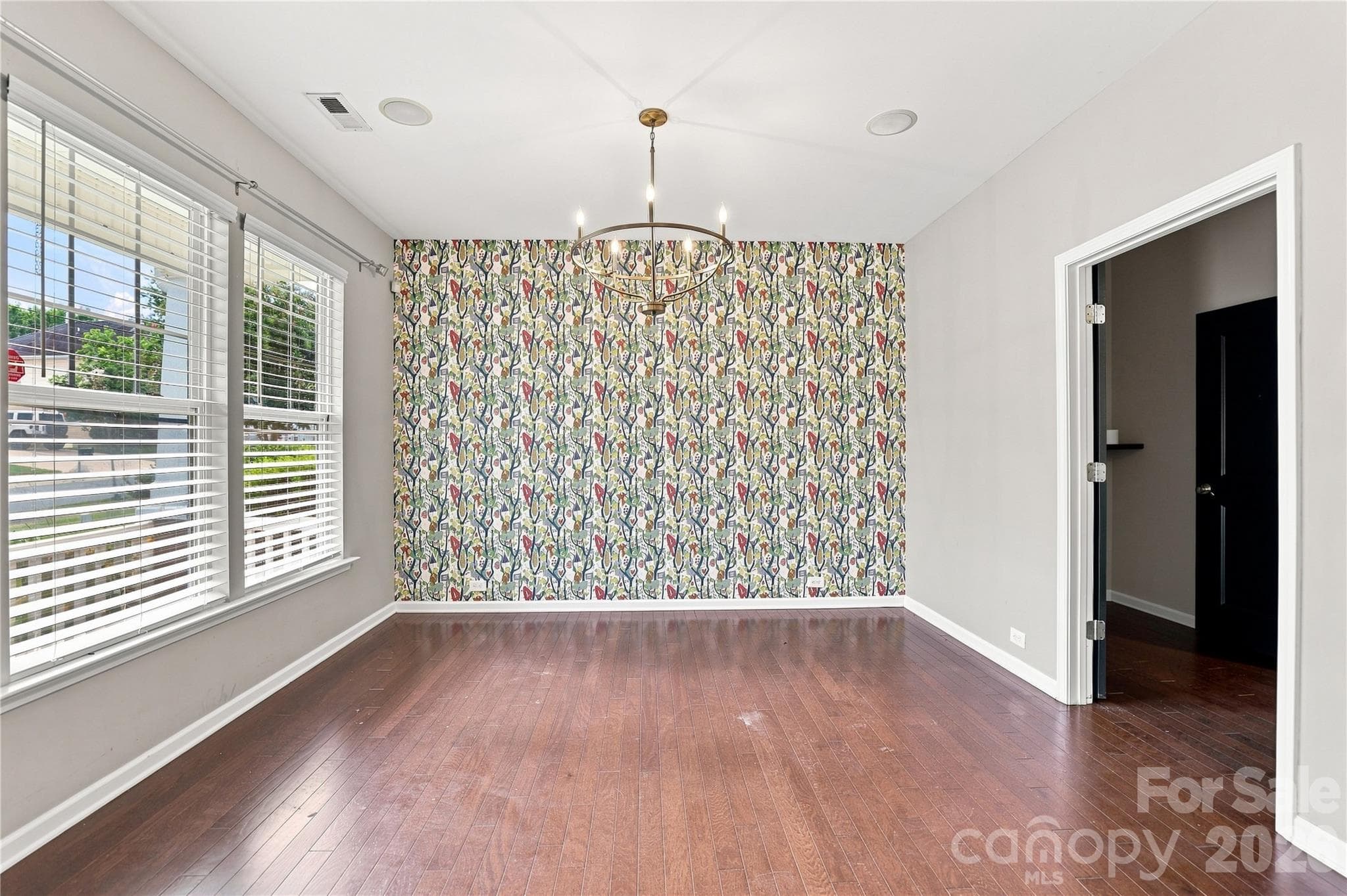 Single Family Residence at 14902 Brotherly Lane, Charlotte, photo 7 of 48