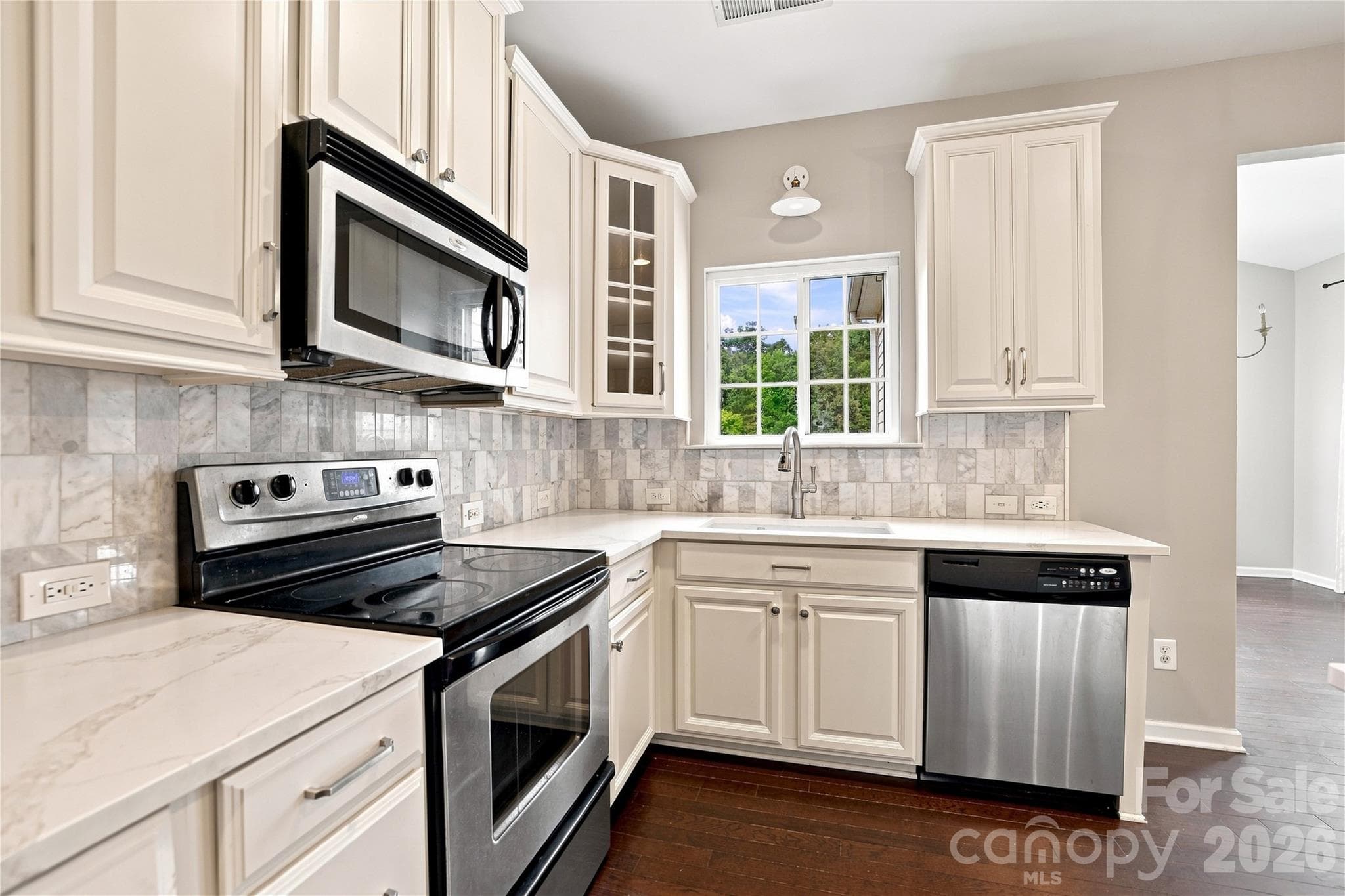 Single Family Residence at 14902 Brotherly Lane, Charlotte, photo 11 of 48