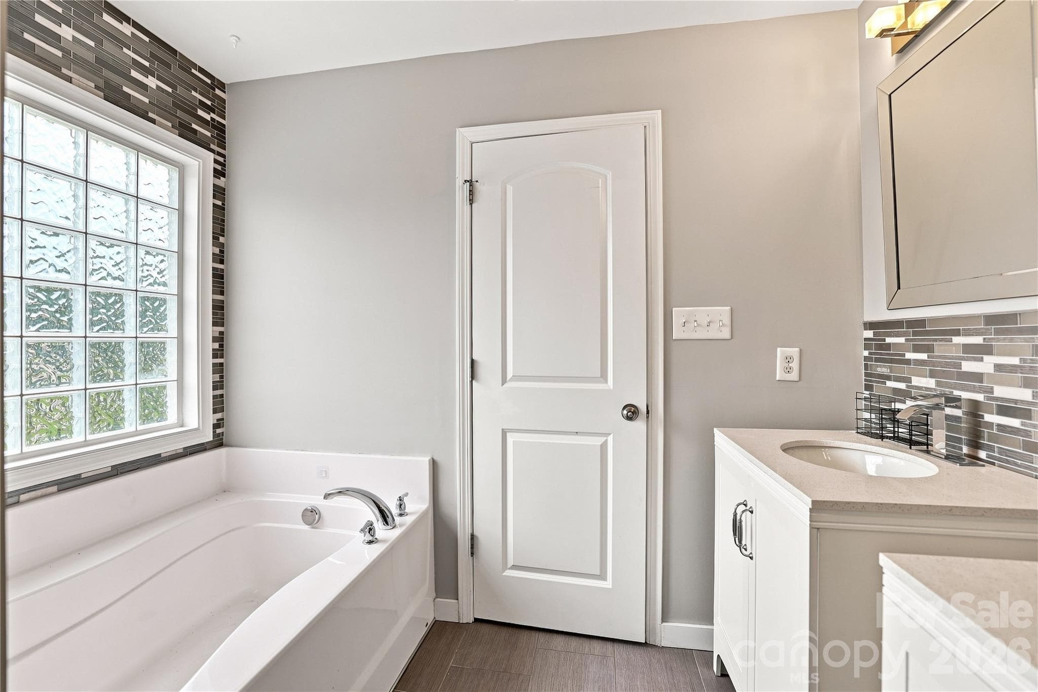 Single Family Residence at 14902 Brotherly Lane, Charlotte, photo 30 of 48