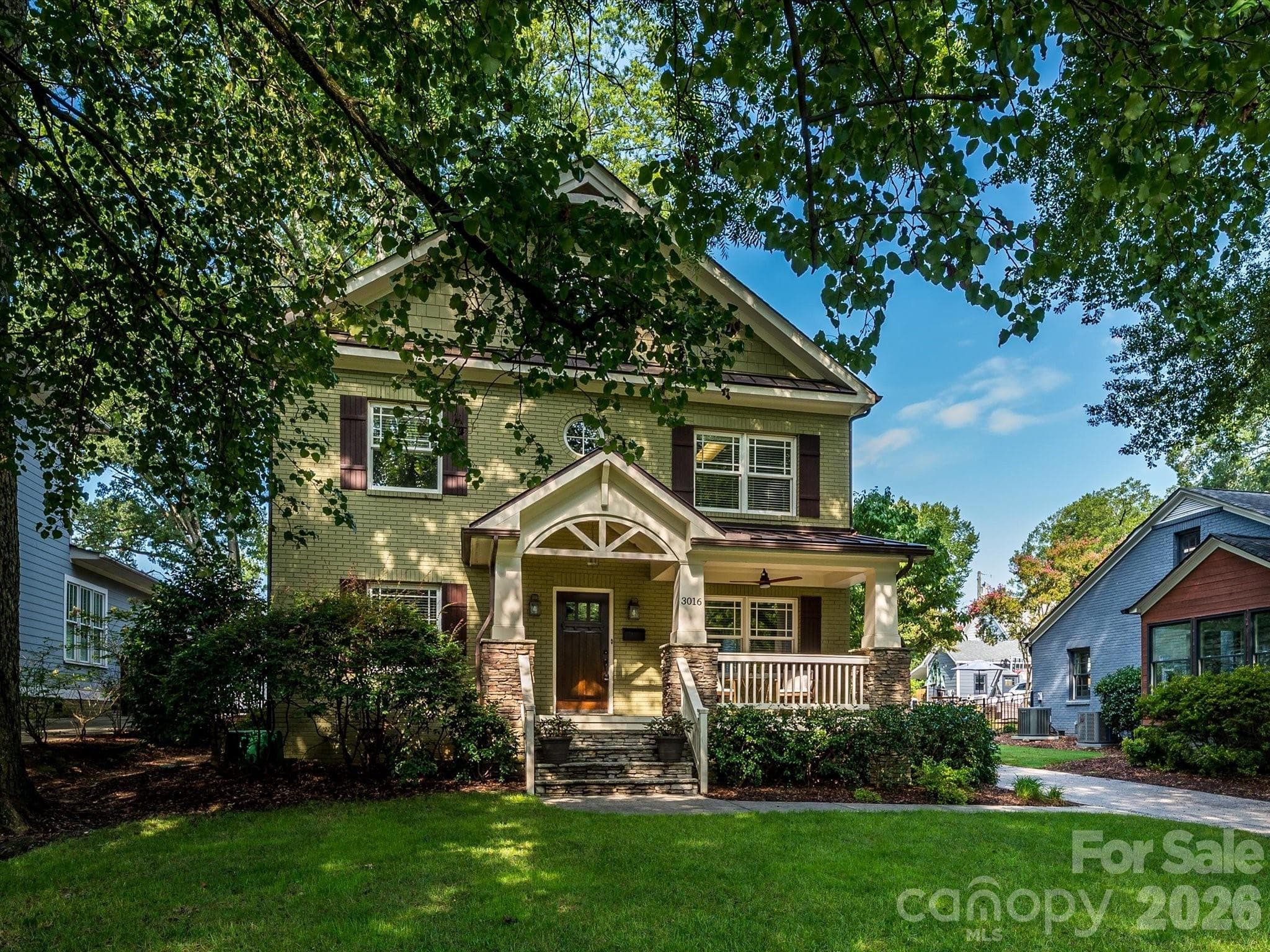 Single Family Residence at 3016 Somerset Drive, Charlotte, photo 2 of 42