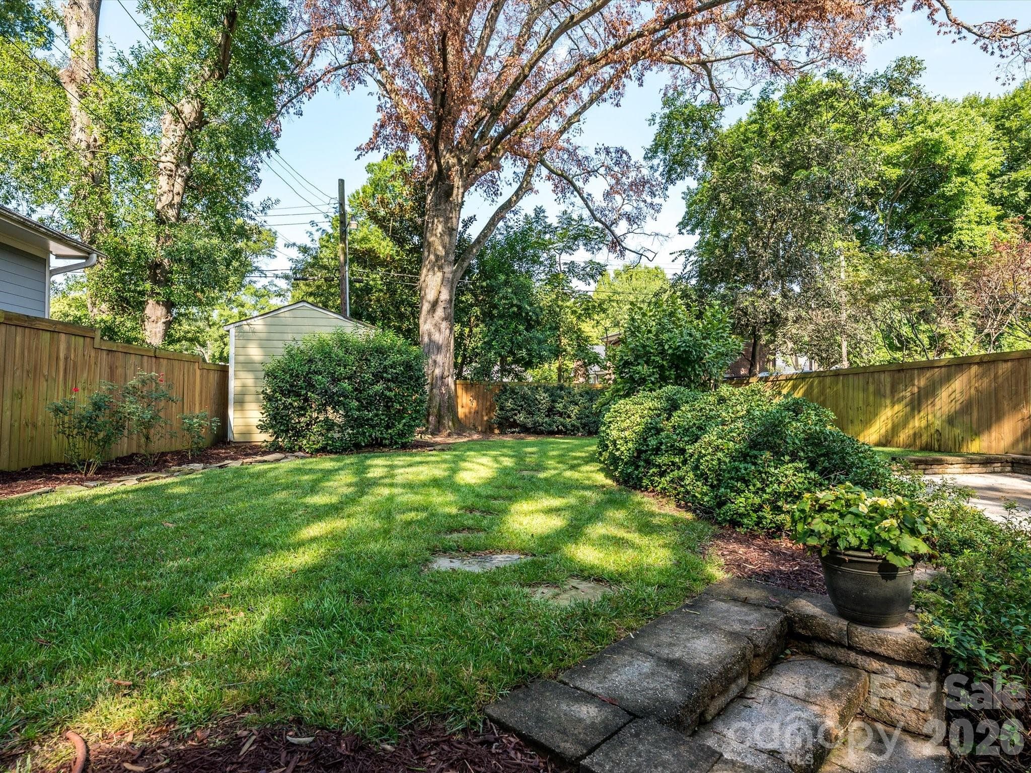 Single Family Residence at 3016 Somerset Drive, Charlotte, photo 39 of 42