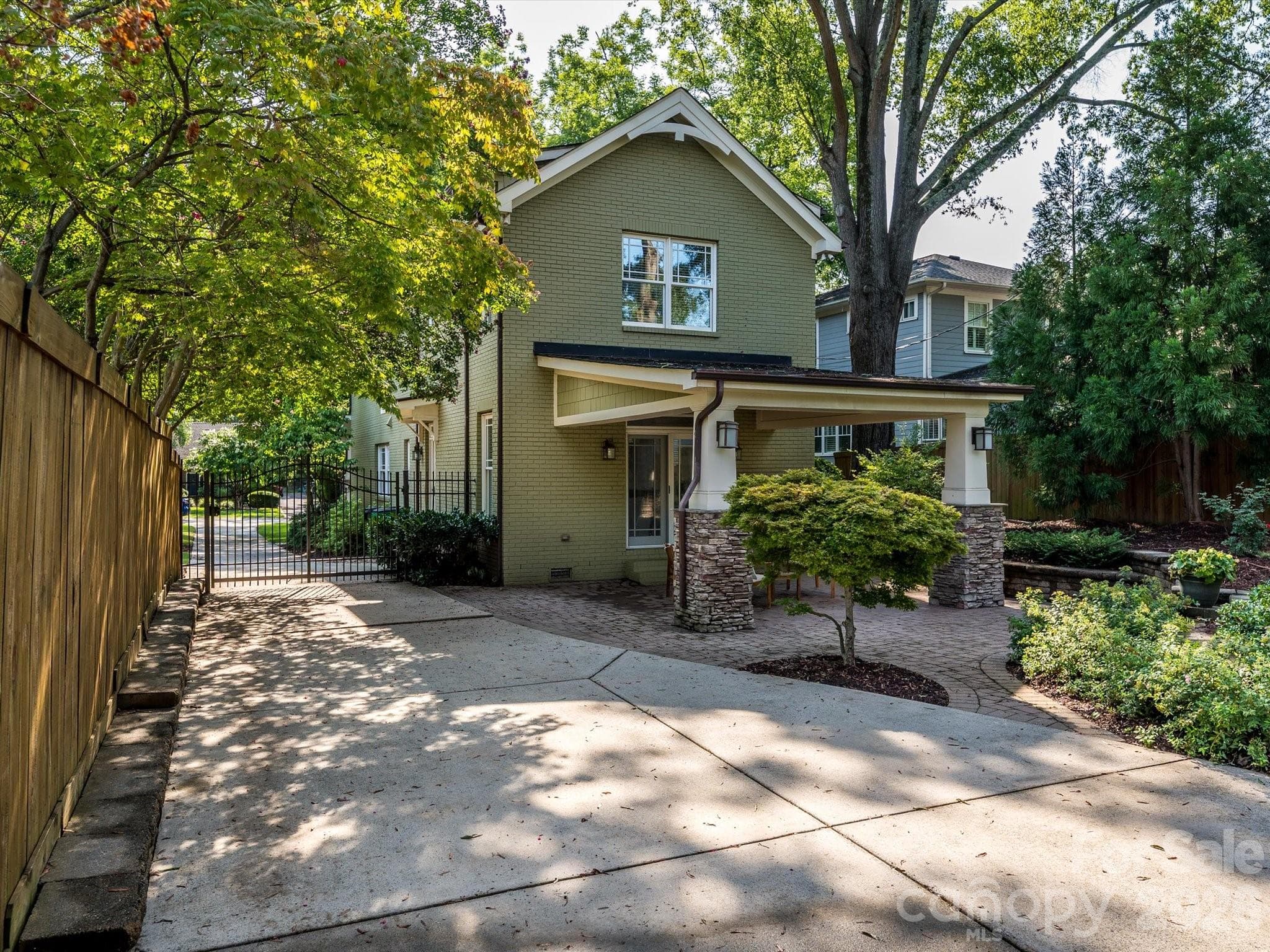Single Family Residence at 3016 Somerset Drive, Charlotte, photo 41 of 42