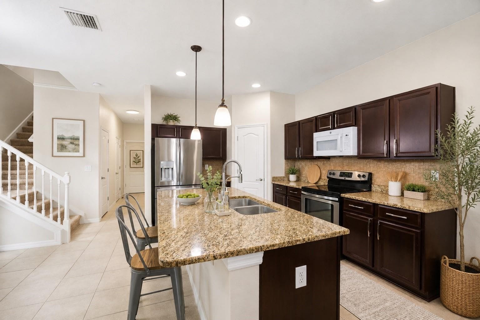 virtually staged - 9026 SIENNA MOSS LN, RIVERVIEW