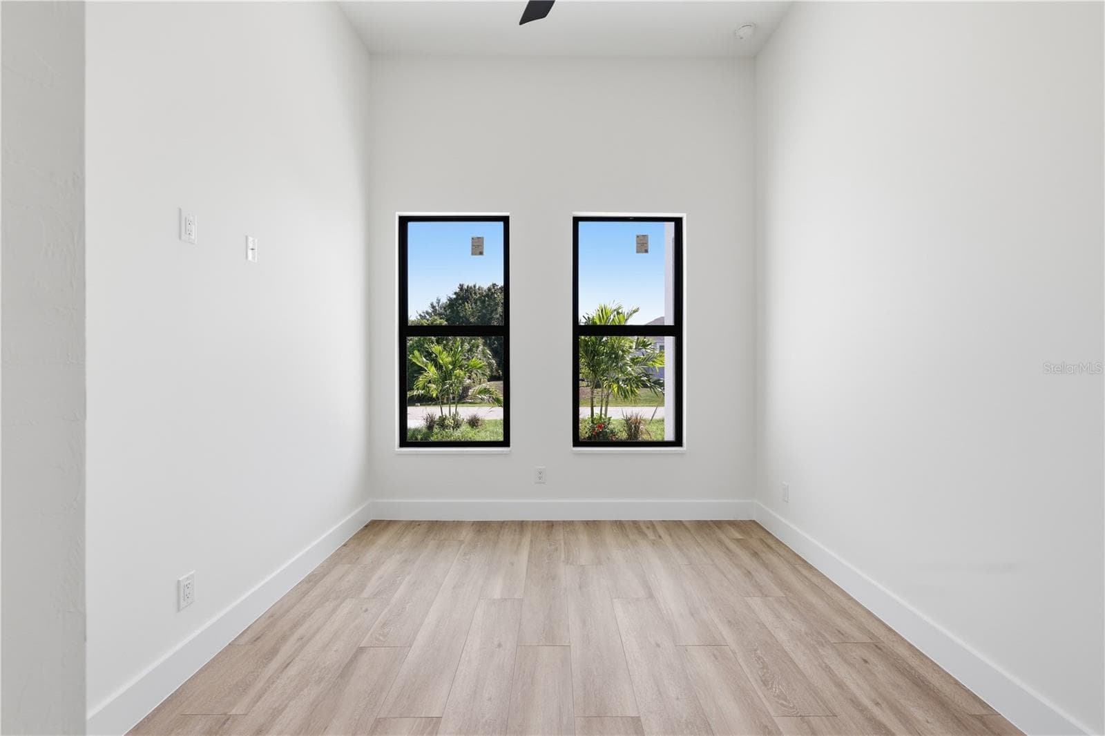 Single Family Residence at 14270 FORT WORTH CIR, PORT CHARLOTTE, photo 31 of 48