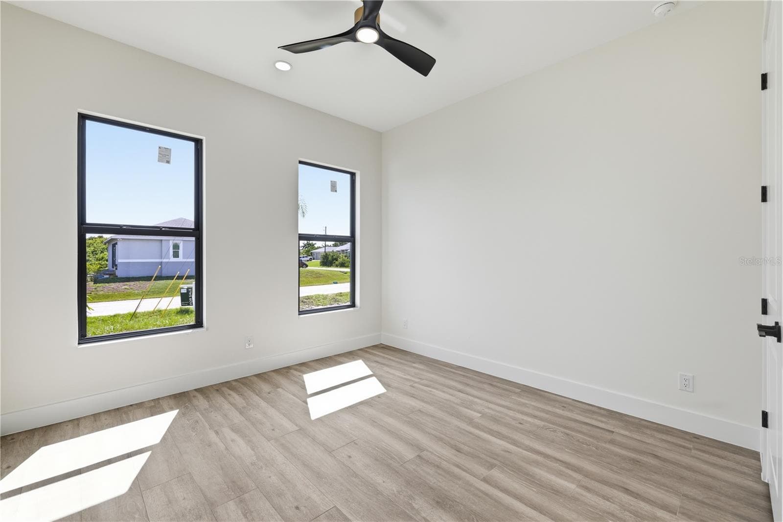 Single Family Residence at 14270 FORT WORTH CIR, PORT CHARLOTTE, photo 33 of 48