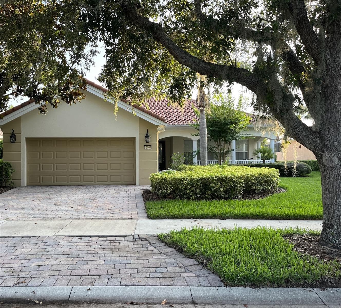 Single Family Residence at 12064 NAVALE LN, ORLANDO, photo 2 of 8